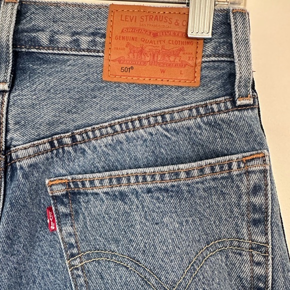 Levi’s 501 - Picture 6 of 9